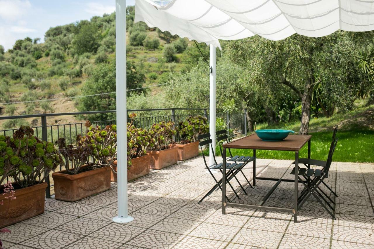 Agriturismo Oltrealmare Civezza Exterior photo